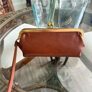 🤎🤎MARGOT NEW YORK BROWN LEATHER WRISTLET/WALLET!🤎🤎